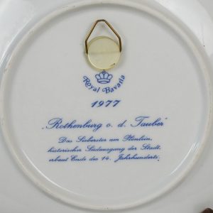 Farfurie decorativa din portelan Royal Bavaria 1977 Decoratiuni Magazin de mobila decoratiuni si corpuri de iluminat vintage Farfurie decorativa din portelan Royal Bavaria 1977 Decoratiuni