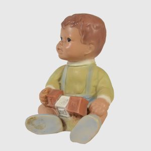Bibelou din portelan vintage bebelusul jucaus Bibelouri Magazin de mobila decoratiuni si corpuri de iluminat vintage Bibelou din portelan vintage bebelusul jucaus Bibelouri