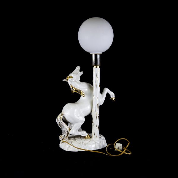 Lampă vintage cu baza de porțelan în formă de cal din anii 70-80 Corpuri de iluminat