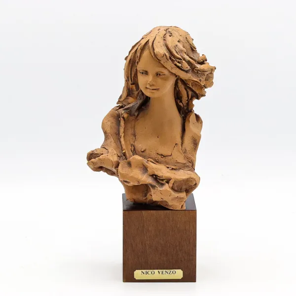 Statuetă lucrată manual de Nico Venzo, cu bustul unei frumoase tinere Italia anii 80 Decoratiuni