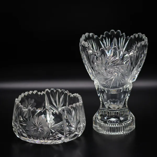 Set 2 boluri vintage din cristal lucrate manual cu modele florale Germania de Vest Boluri