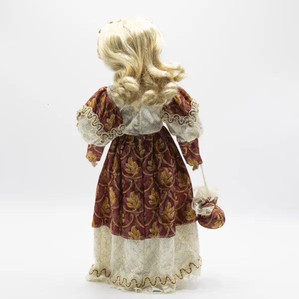 Păpușă din porțelan pentru colecție cu îmbrăcăminte handmade în stil medieval Decoratiuni