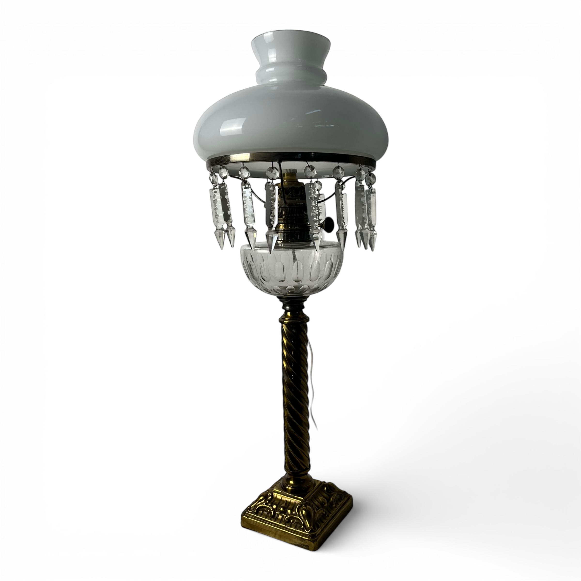 Lampă de masă electrică cu cristale, arzător Matador 20’’’ convertit, început sec. XX Corpuri de iluminat