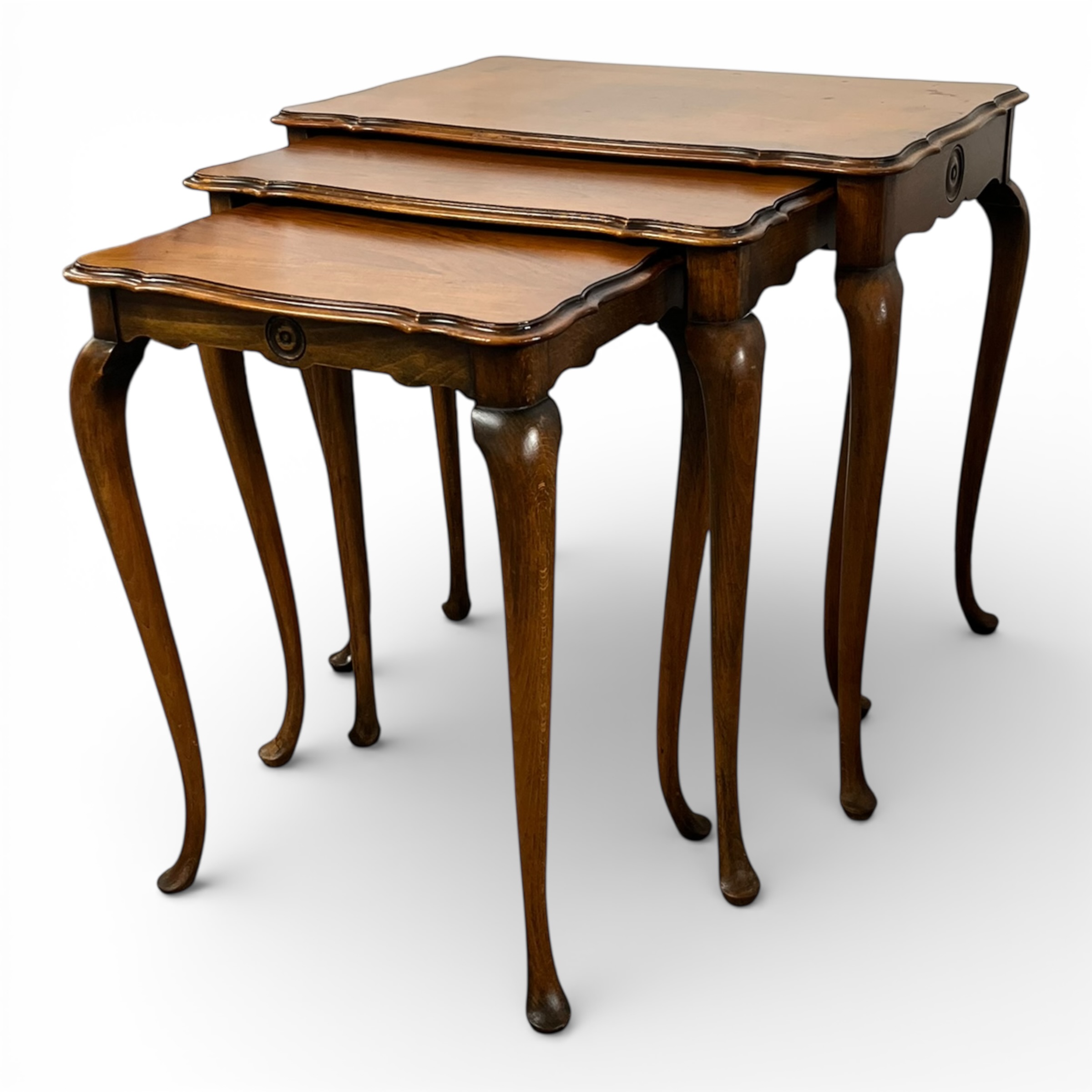 Set mese suprapuse vintage stil Queen Anne din lemn masiv, secol XX Mobilier