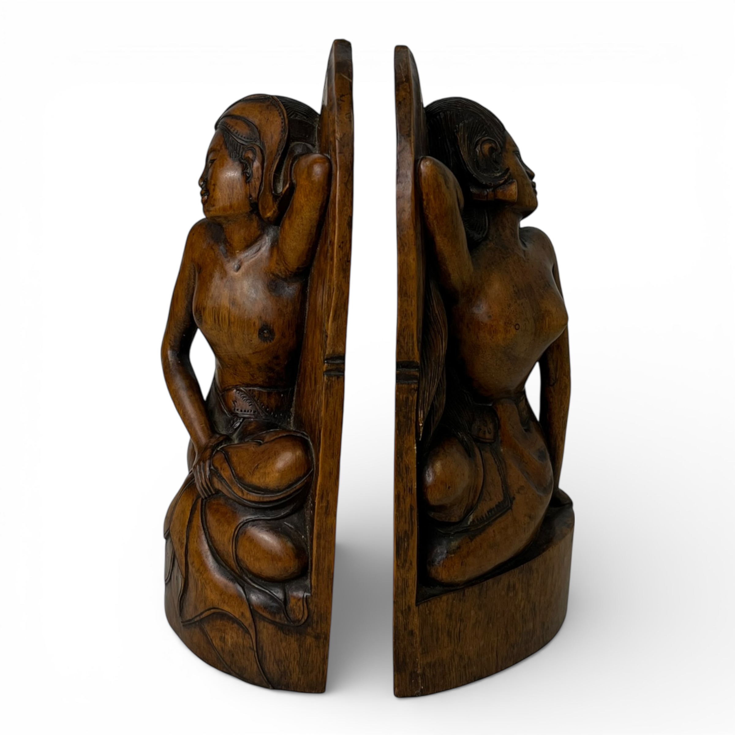 Pereche suporturi pentru cărți sculptate manual din lemn, stil Art Deco figurativ, sec. XX Decoratiuni
