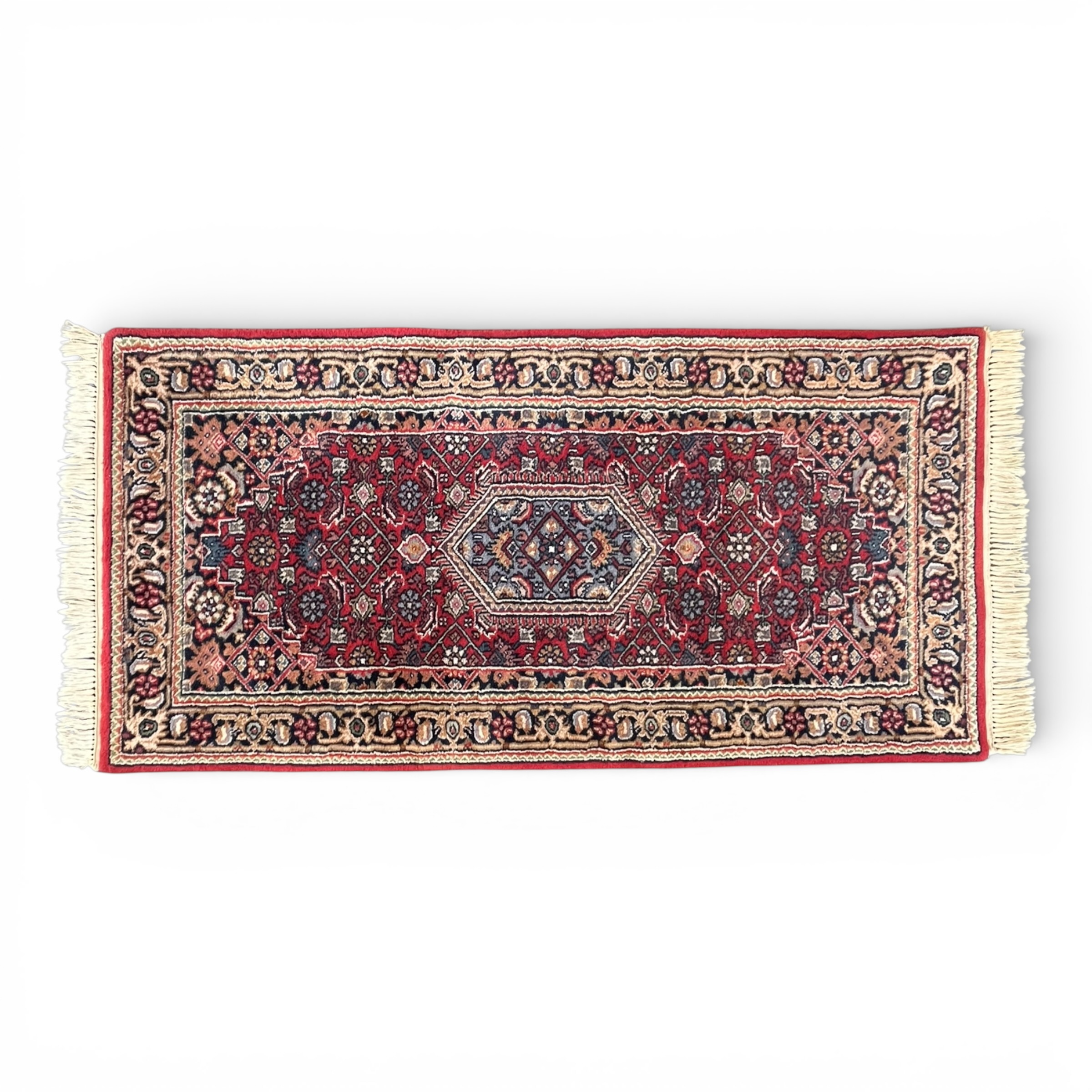Covor oriental tip runner cu medalion central, lână pe bumbac, 70 × 160 cm Articole de colecție Magazin de mobila decoratiuni si corpuri de iluminat vintage Covor oriental tip runner cu medalion central, lână pe bumbac, 70 × 160 cm Articole de colecție
