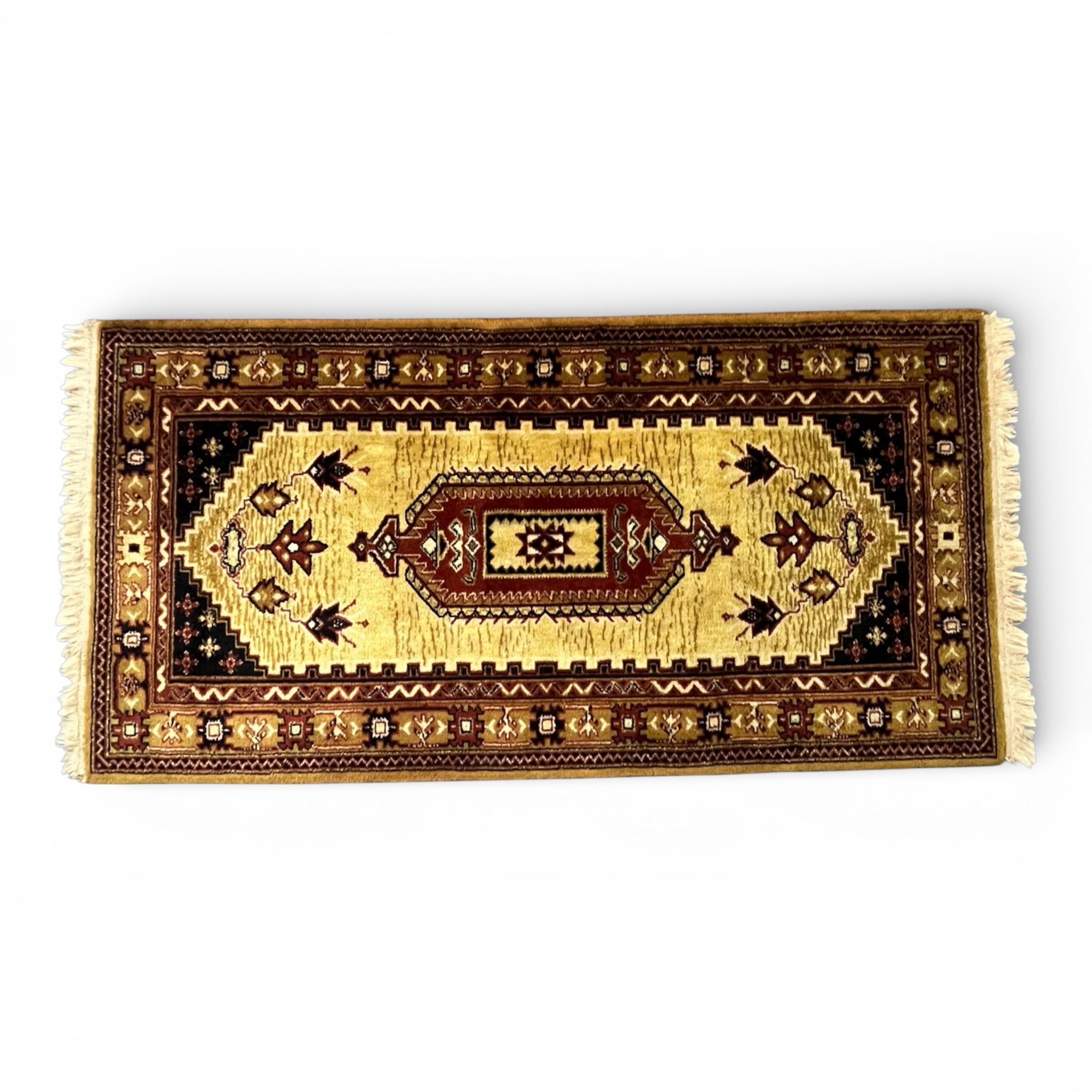 Covor belgian Yuruk Ourson PWR 95×130 cm, model oriental, tonuri auriu-bordo Covoare Magazin de mobila decoratiuni si corpuri de iluminat vintage Covor belgian Yuruk Ourson PWR 95×130 cm, model oriental, tonuri auriu-bordo Covoare