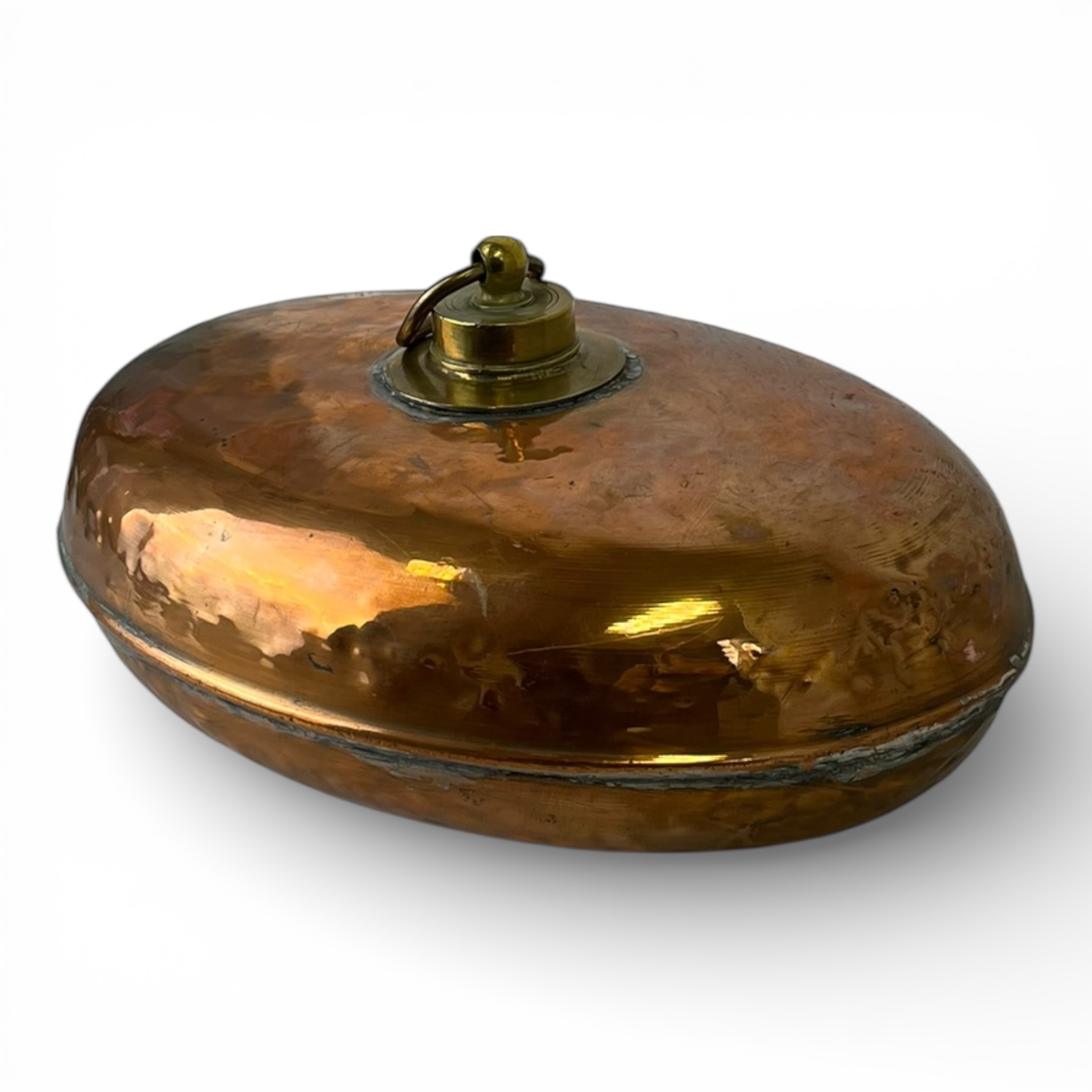 Recipient vechi pentru apă caldă din cupru, Europa de Vest, cca. 1880–1920, cu capac din alamă Decoratiuni