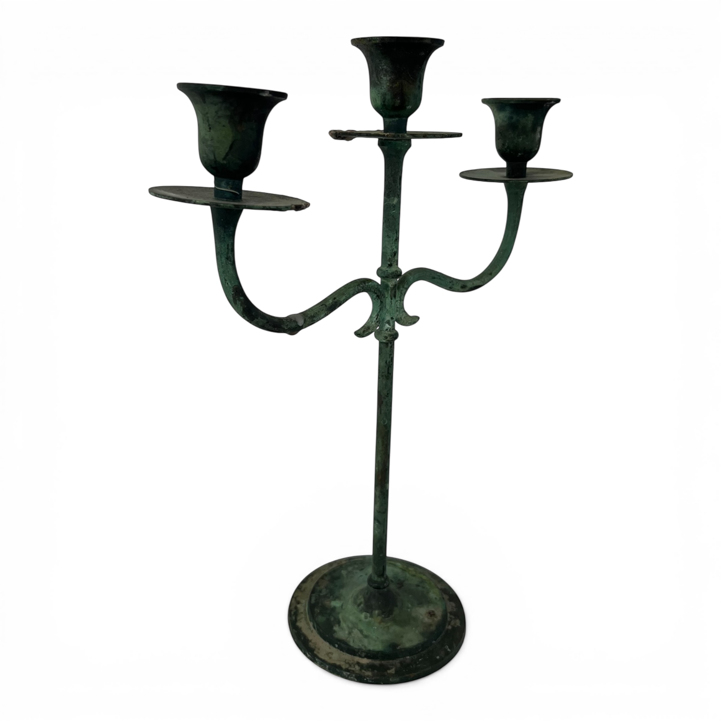 Candelabru de masă cu trei brațe din bronz patinat, începutul secolului XX Decoratiuni