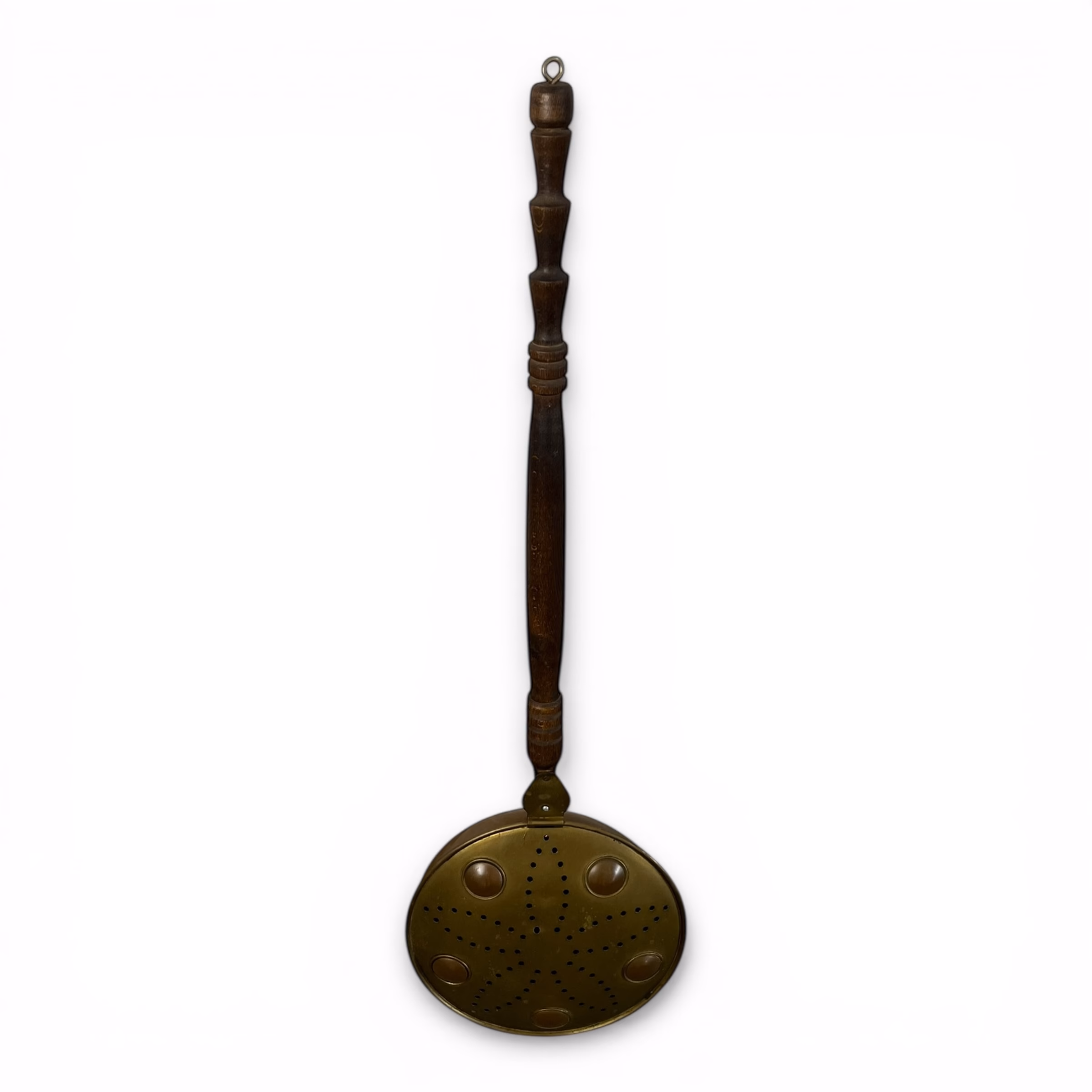 Încălzitor / prăjitor vintage pentru castane sau nuci, din alamă și cupru, cu mâner din lemn Decoratiuni Magazin de mobila decoratiuni si corpuri de iluminat vintage Încălzitor / prăjitor vintage pentru castane sau nuci, din alamă și cupru, cu mâner din lemn Decoratiuni