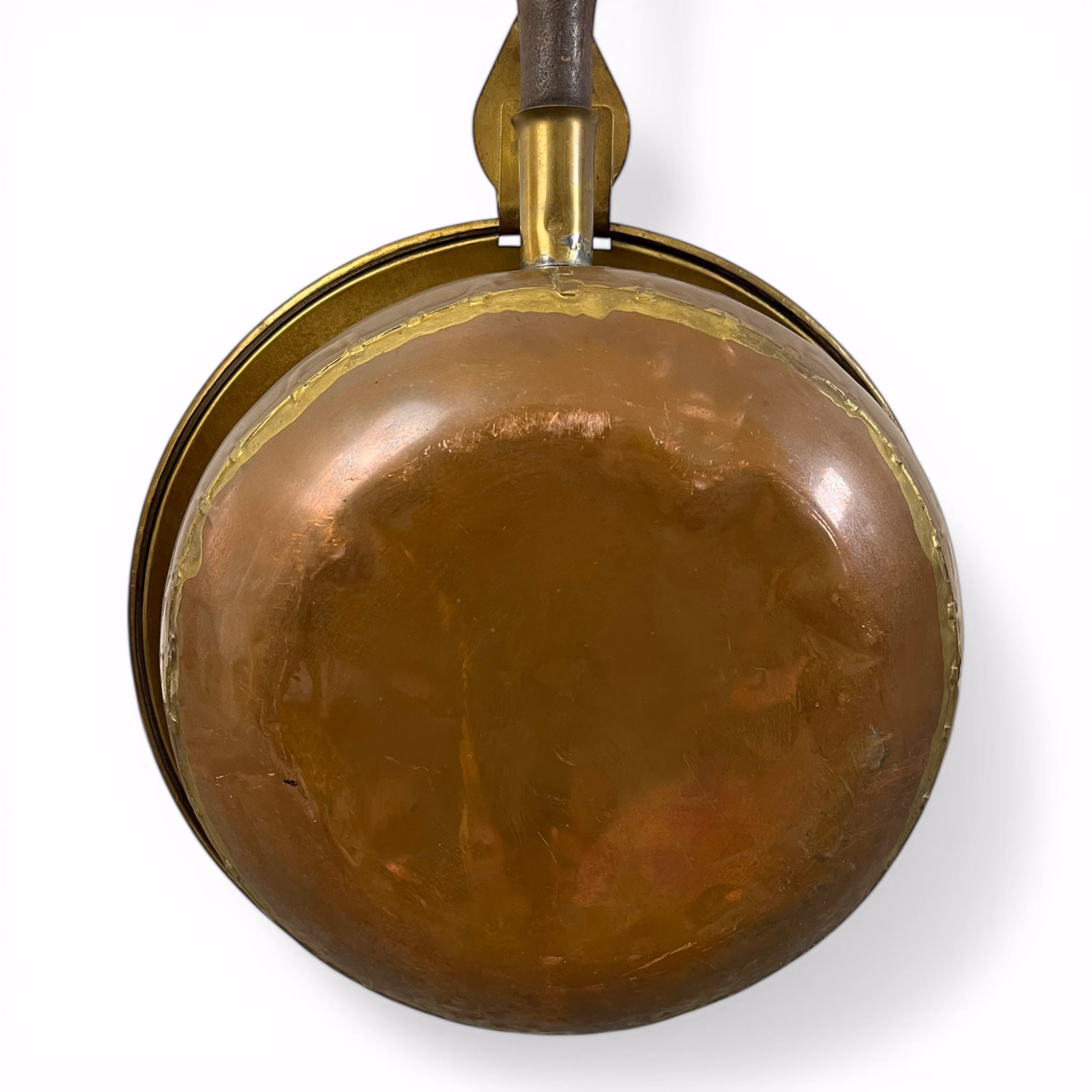 Încălzitor / prăjitor vintage pentru castane sau nuci, din alamă și cupru, cu mâner din lemn Decoratiuni Magazin de mobila decoratiuni si corpuri de iluminat vintage Încălzitor / prăjitor vintage pentru castane sau nuci, din alamă și cupru, cu mâner din lemn Decoratiuni