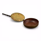 Încălzitor / prăjitor vintage pentru castane sau nuci, din alamă și cupru, cu mâner din lemn Decoratiuni Magazin de mobila decoratiuni si corpuri de iluminat vintage Încălzitor / prăjitor vintage pentru castane sau nuci, din alamă și cupru, cu mâner din lemn Decoratiuni