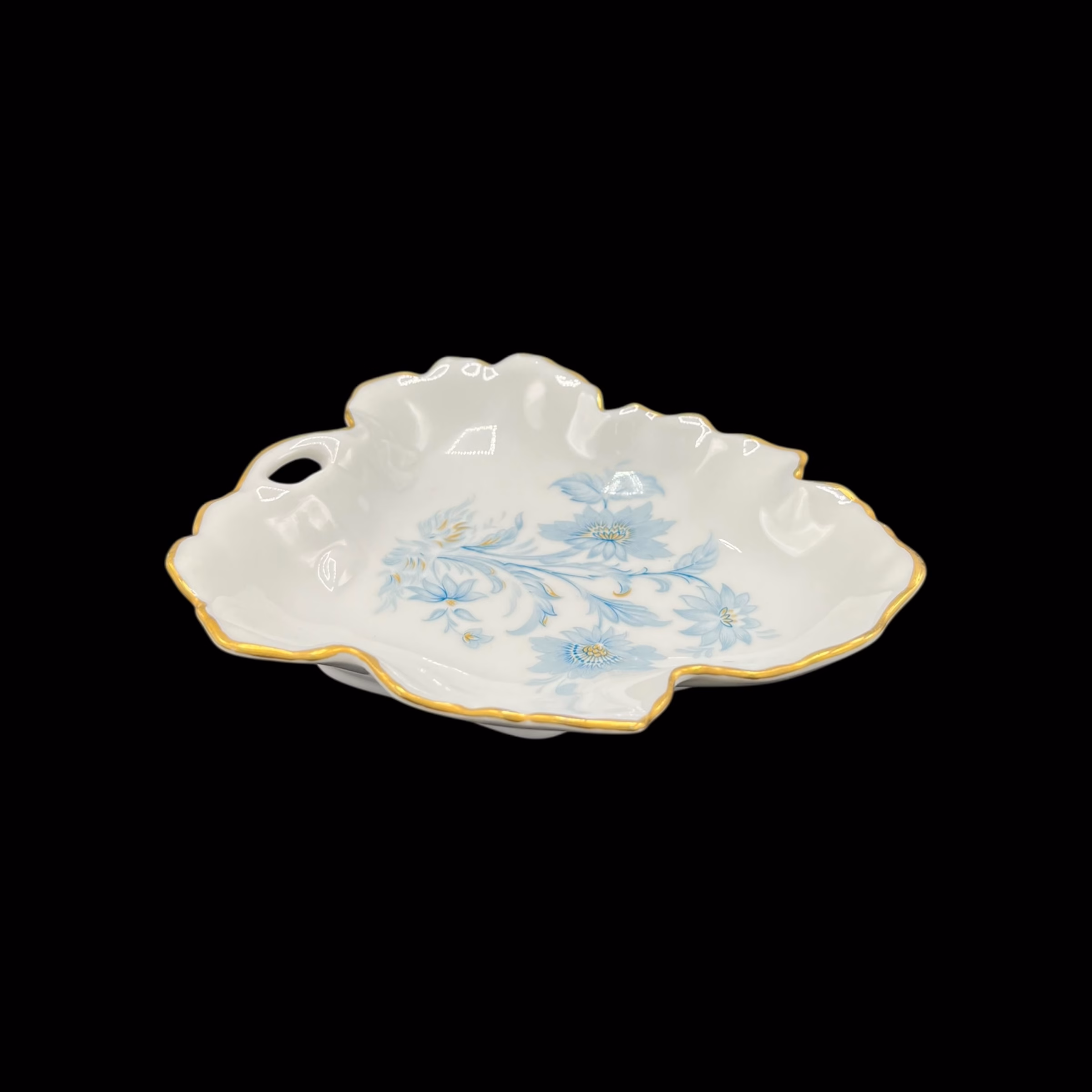 Platou decorativ din porțelan Limoges Franța, model floral albastru cu margine aurită Portelan