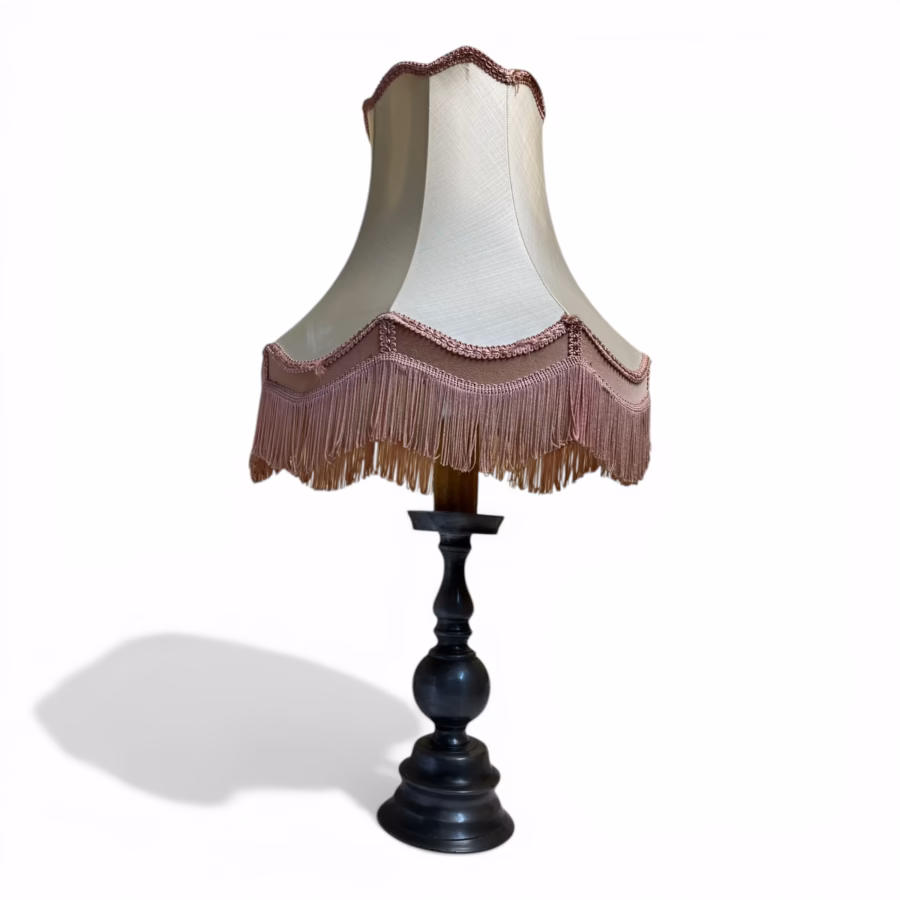 Lampă de masă vintage din cositor, cu abajur textil și element decorativ din ceară naturală