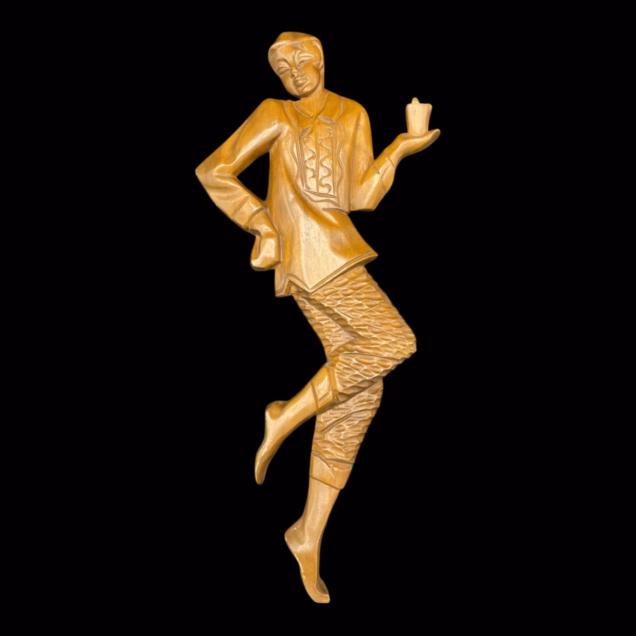 Sculptură de perete Art Deco din lemn sculptat reprezentând un dansator, cca. 1930