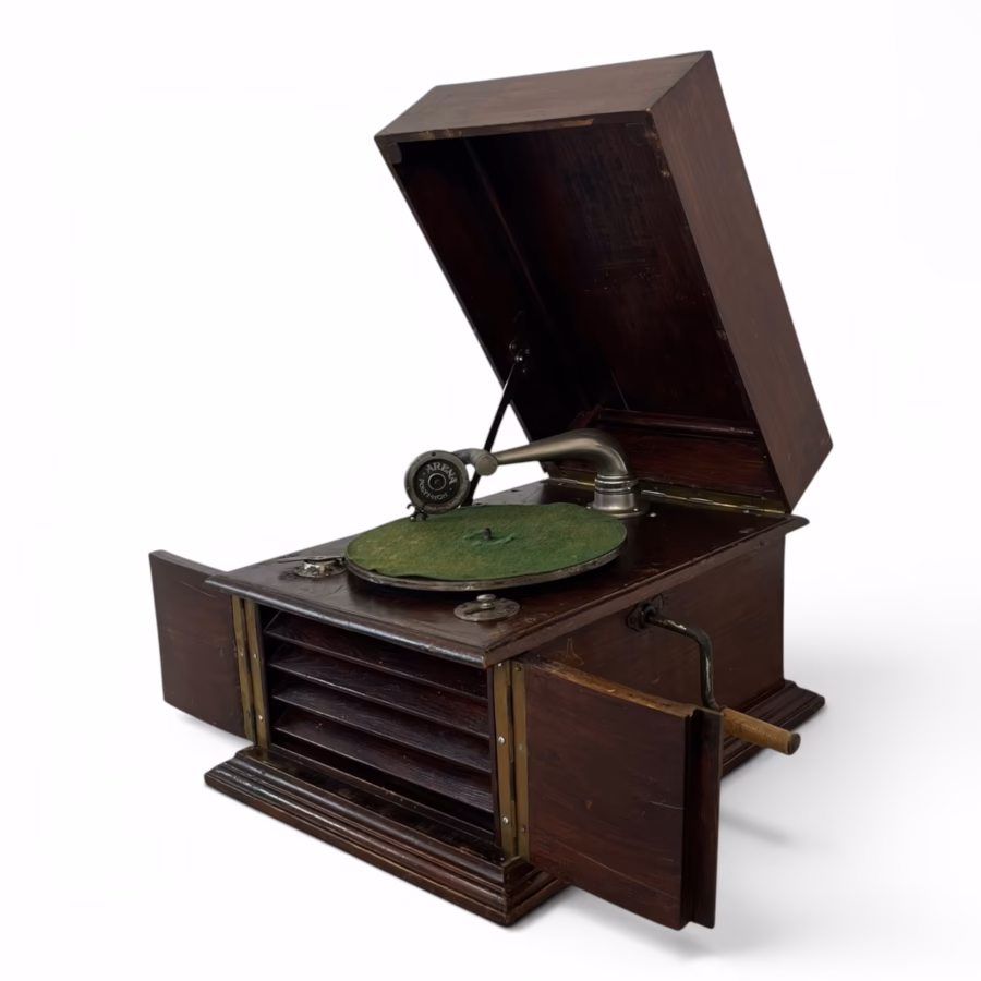 Gramofon de Cabinet „Arena Polyphon” – Piesă Antică de Colecție, cca. 1920 Articole de colecție Magazin de mobila decoratiuni si corpuri de iluminat vintage Gramofon de Cabinet „Arena Polyphon” – Piesă Antică de Colecție, cca. 1920