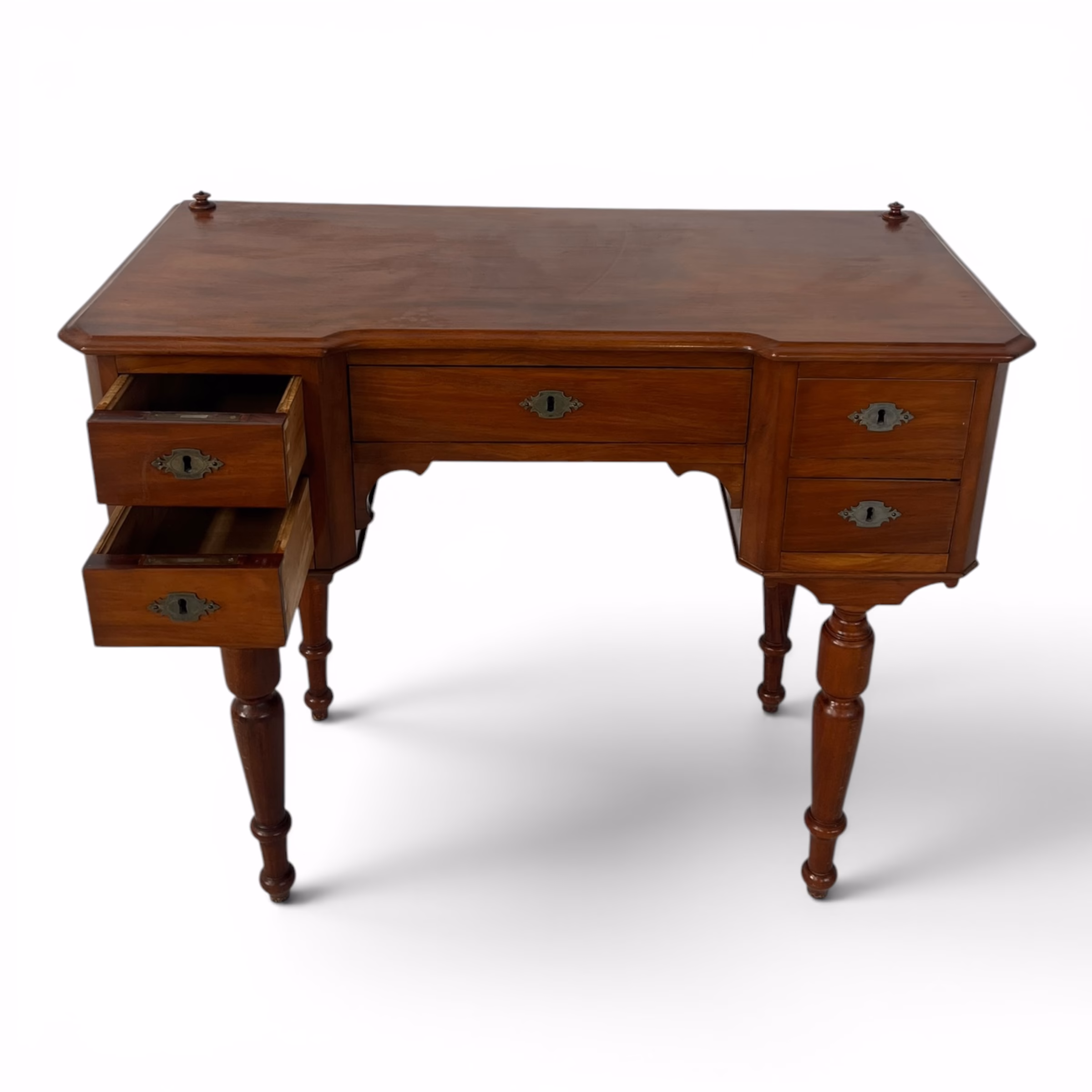 Birou de Scris Antic din Lemn Masiv cu 5 Sertare – Piesă de Epocă Comode și măsuțe de toaletă Magazin de mobila decoratiuni si corpuri de iluminat vintage Birou de Scris Antic din Lemn Masiv cu 5 Sertare – Piesă de Epocă Comode și măsuțe de toaletă