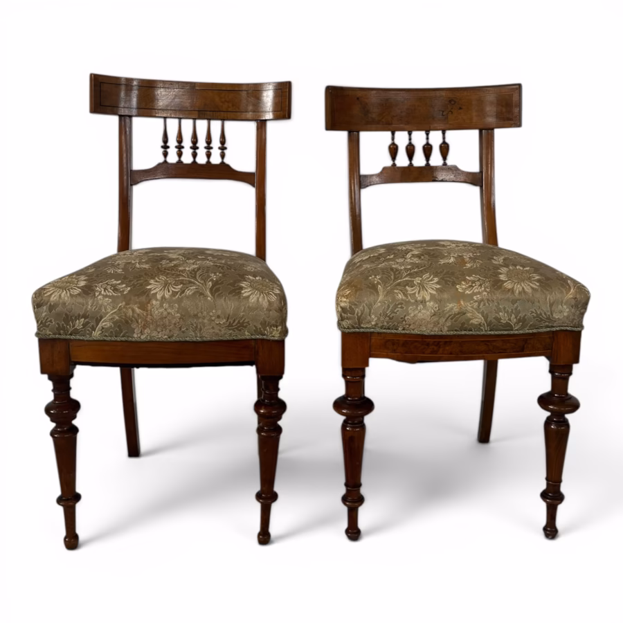 Pereche de scaune Biedermeier din lemn furniruit cu nuc, Germania, cca. 1820–1840