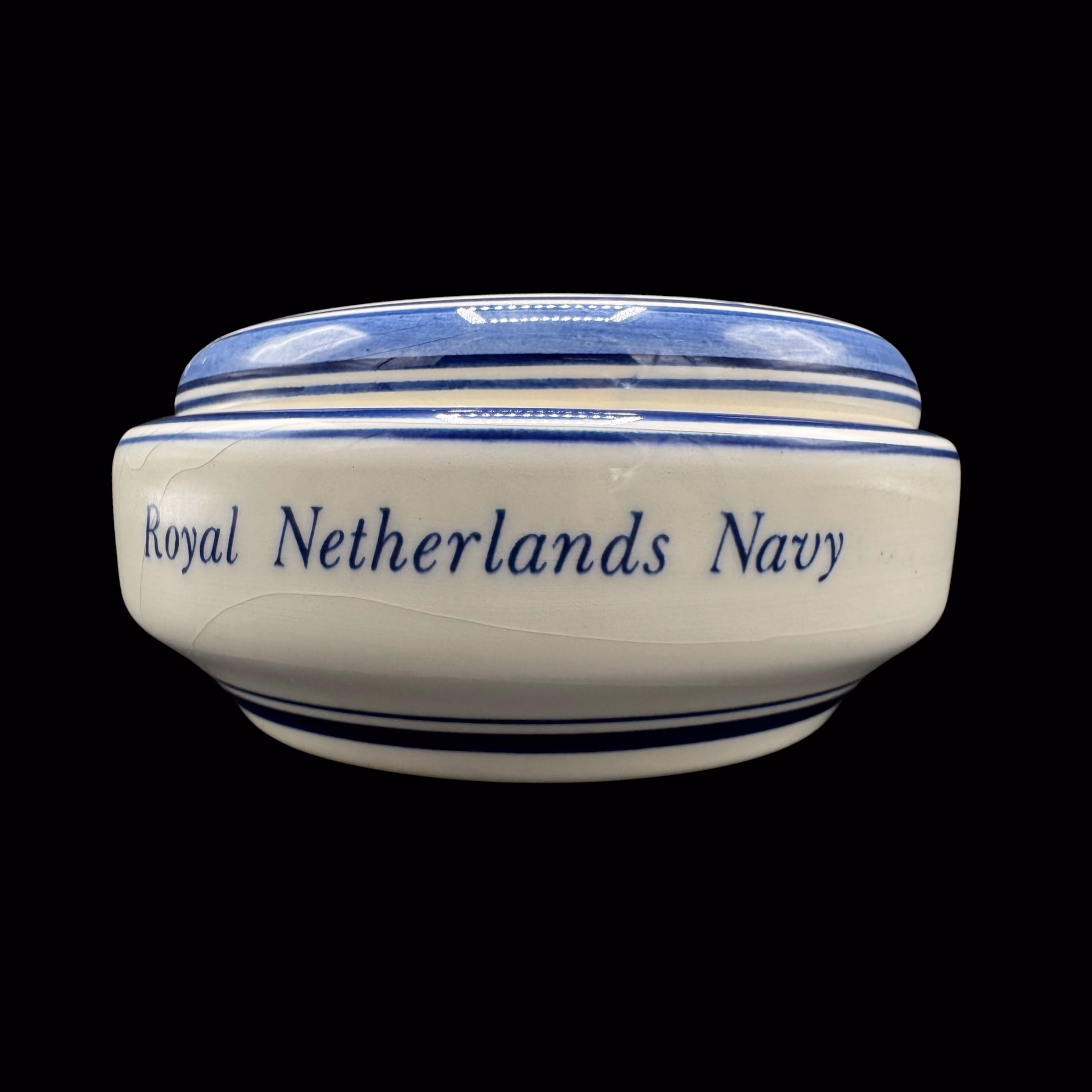 Doză Vintage din Ceramică Delft – Ediție Maritimă „Royal Netherlands Navy” Decoratiuni