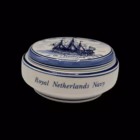 Doză Vintage din Ceramică Delft – Ediție Maritimă „Royal Netherlands Navy” Decoratiuni