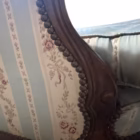 Canapea vintage / anticar din lemn masiv cu tapițerie din mătase dungată și imprimeu floral, stil clasic Louis XV / Ludovic al XV-lea Articole de colecție