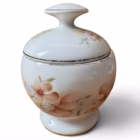 Bombonieră din porțelan cu capac – decor floral vintage Bomboniere