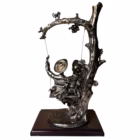 Statuetă decorativă romantică „Cuplu în leagăn” Statuete