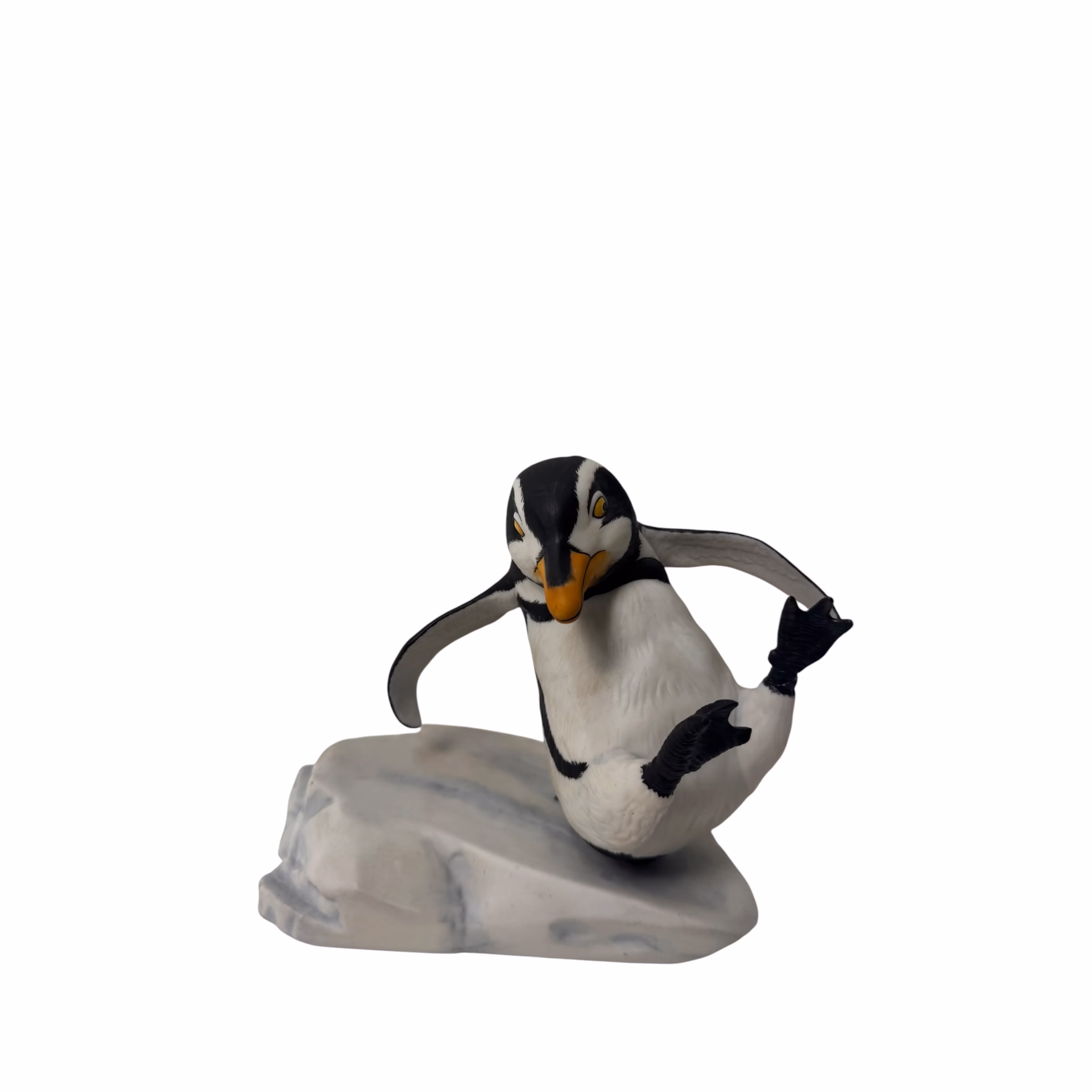 Statuetă / Bibelou vintage din porțelan Pinguin pe un sloi pe Gheață „Whoops!” – The Franklin Mint, 1985 Bibelouri