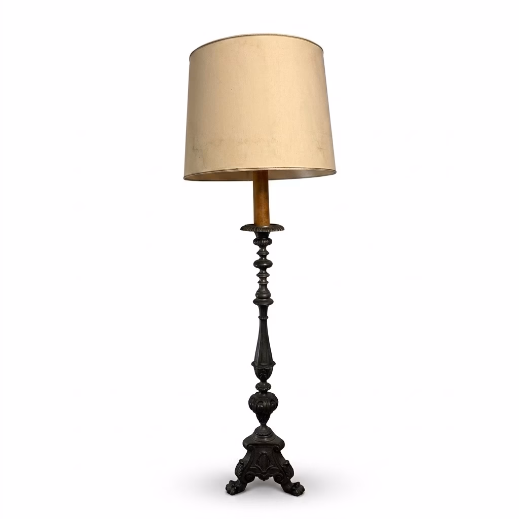 Lampă de Podea clasică din metal sculptat cu abajur textil crem Corpuri de iluminat