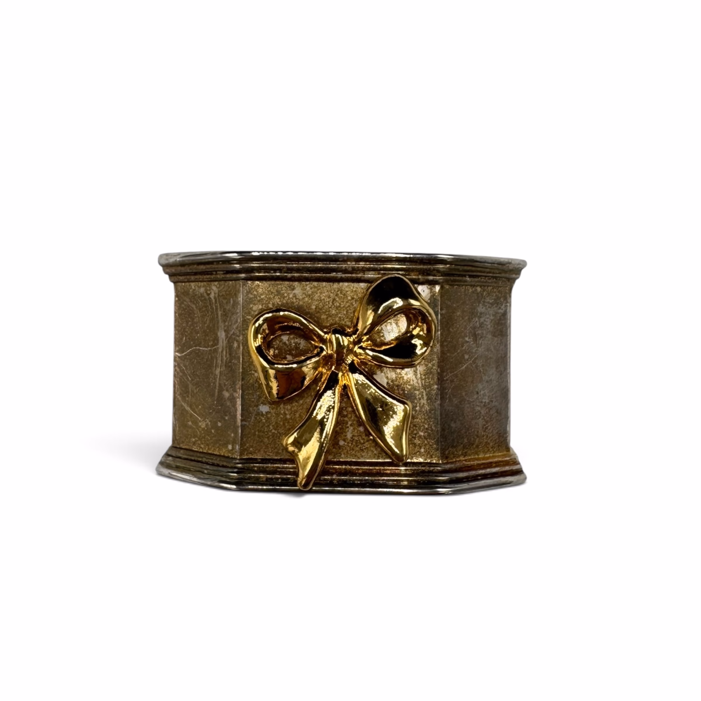 Set de 4 Inele Vintage pentru Șervețele, Metal Argintat cu Fundiță Aurie Decoratiuni Magazin de mobila decoratiuni si corpuri de iluminat vintage Set de 4 Inele Vintage pentru Șervețele, Metal Argintat cu Fundiță Aurie Decoratiuni